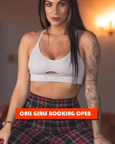 Busty Escorts in Karol Bagh